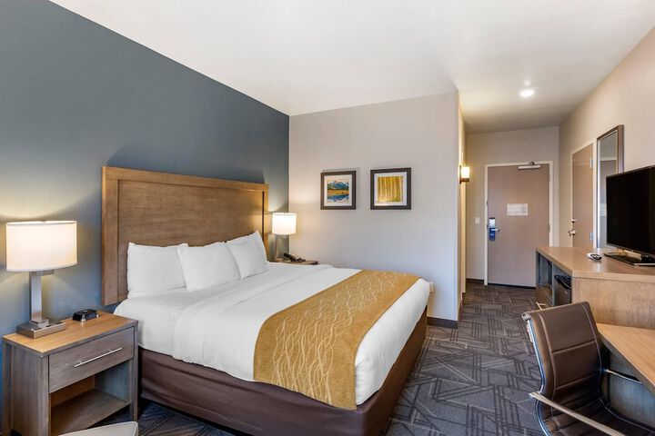 Room 52 of 100