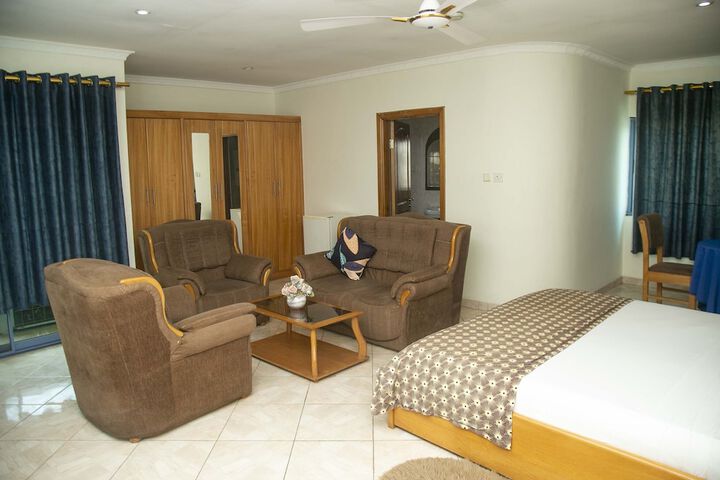 Room 11 of 26