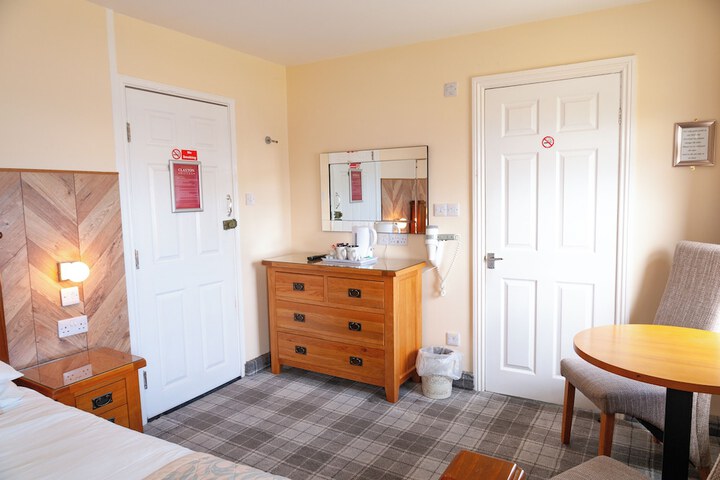 Room 22 of 177