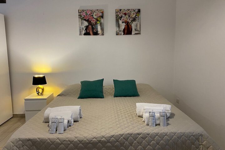 Room 6 of 46