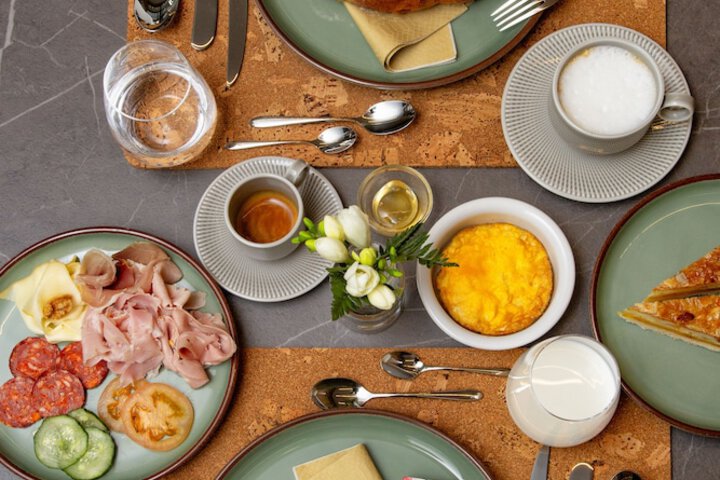 Dining 79 of 123