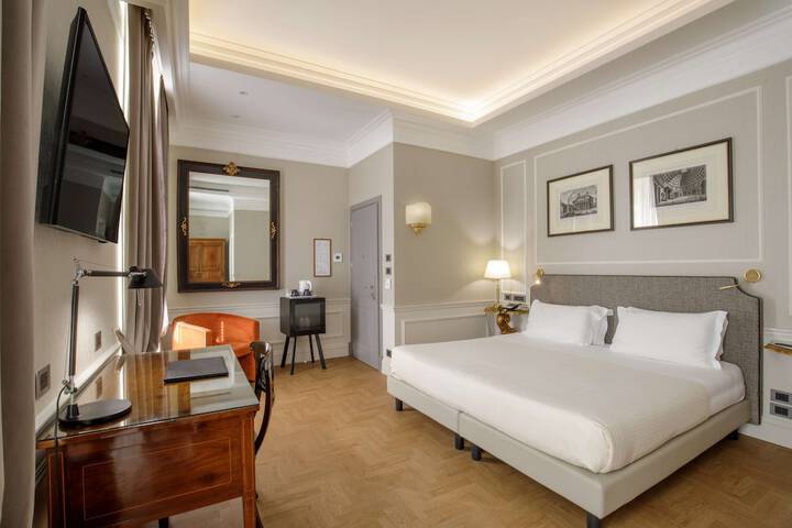 Room 44 of 98