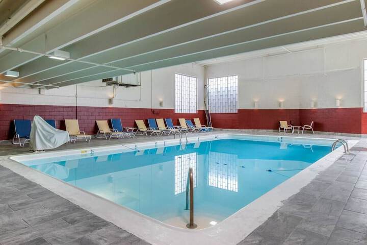 Hotel with Pool