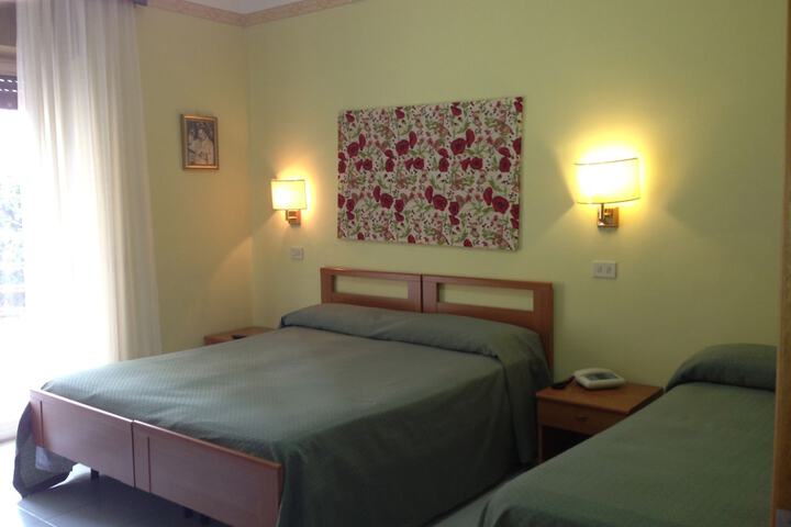 Room 10 of 56