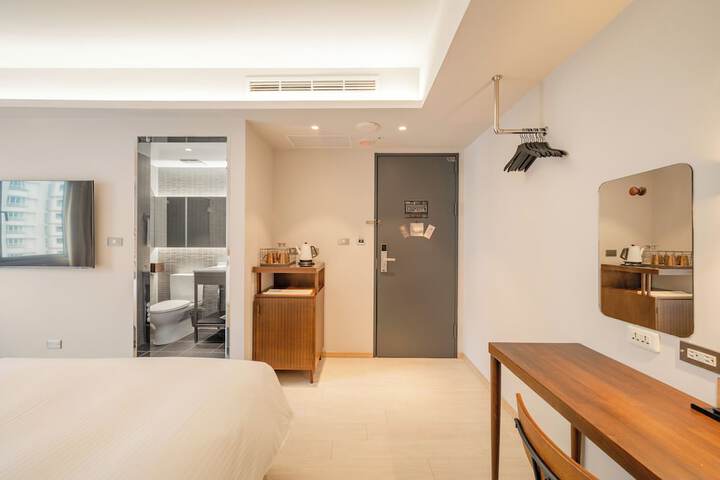 Room 36 of 59