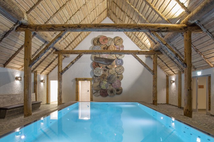 Pool 17 of 34