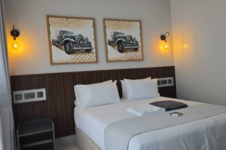 Room 5 of 35