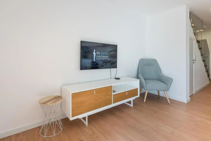 Room 3 of 16