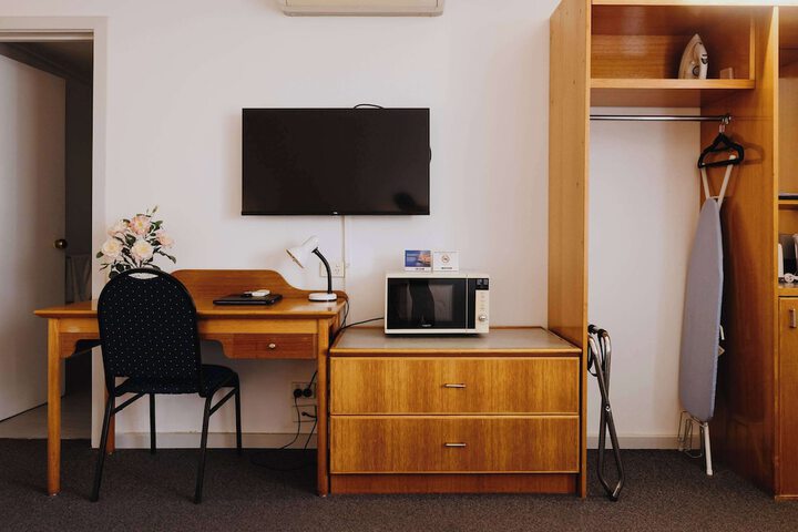 Room 46 of 84