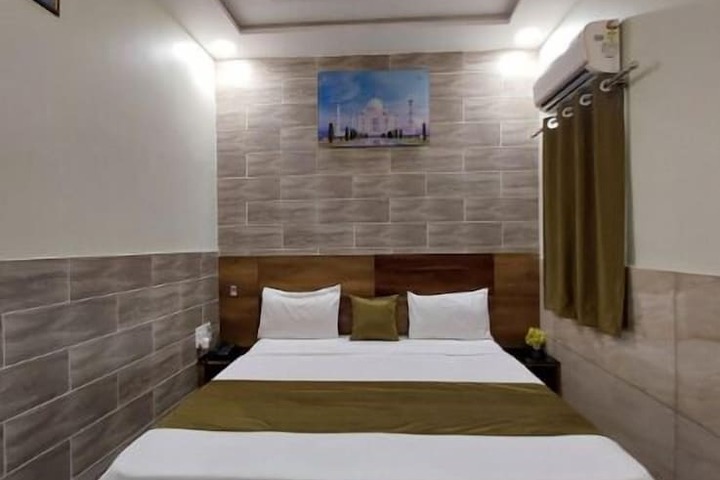Room 25 of 107
