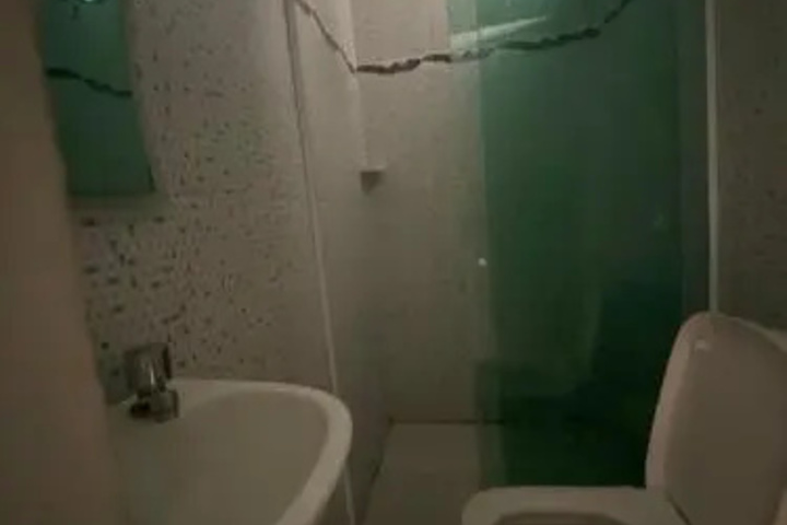 Room 9 of 19