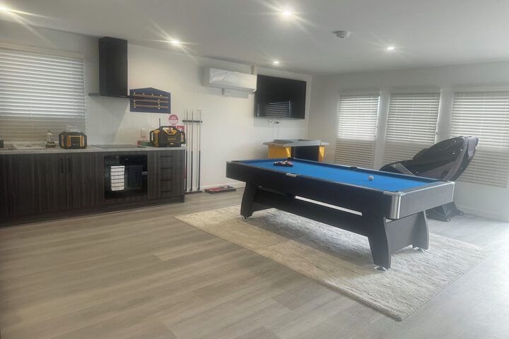 Room 8 of 20