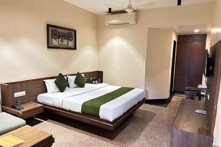 Room 25 of 51