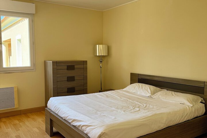 Room 11 of 60