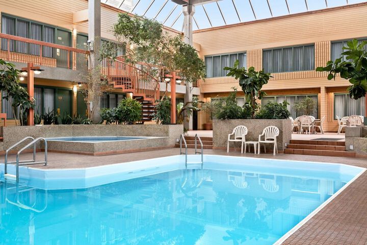 Pools & Facilities
