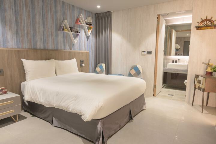 Room 51 of 119