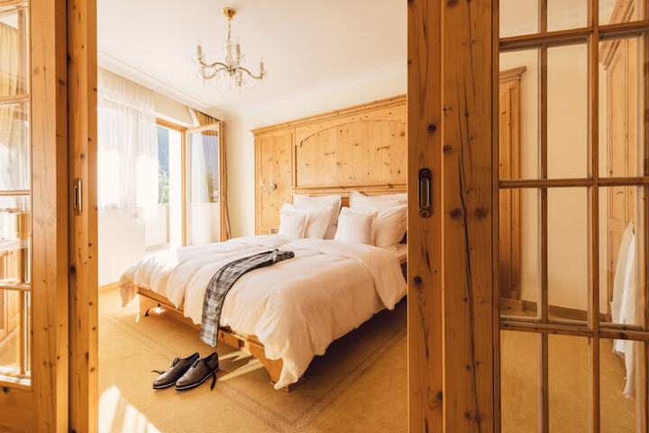Room 42 of 261