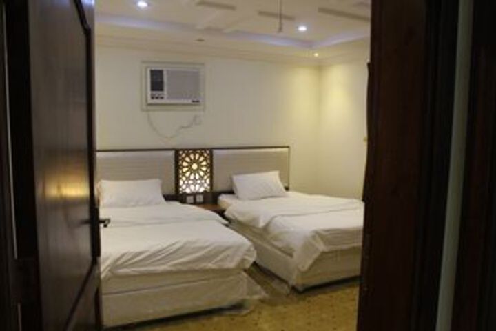 Room 12 of 19