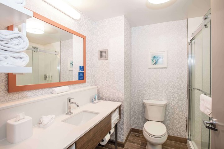 Bathroom shower