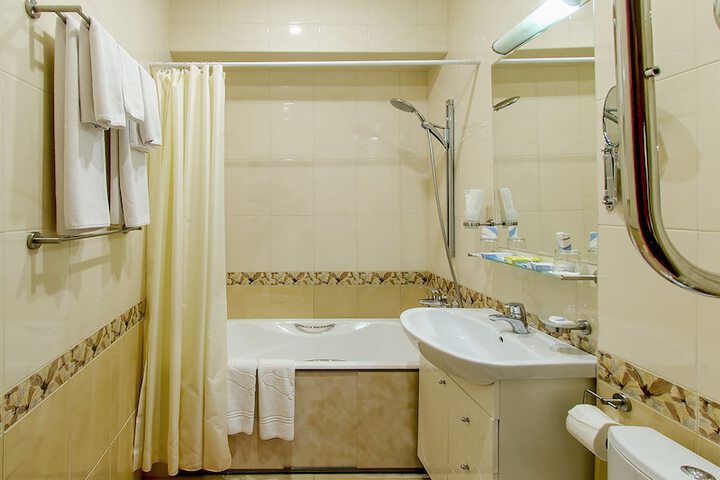 Room 25 of 52