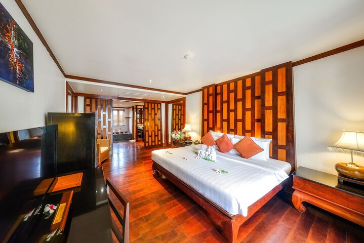Room 25 of 48