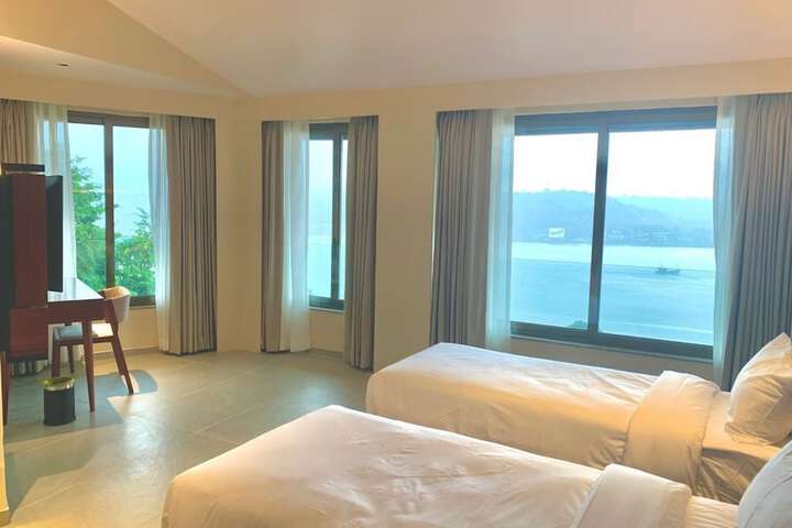 Room 30 of 57