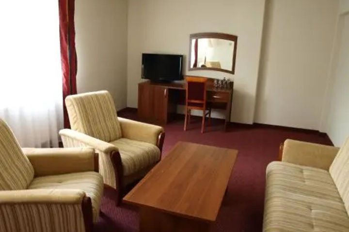 Room 3 of 23