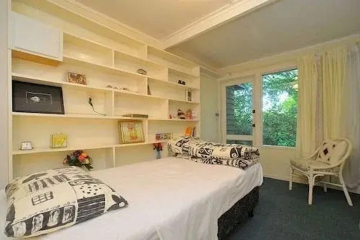 Room 4 of 14