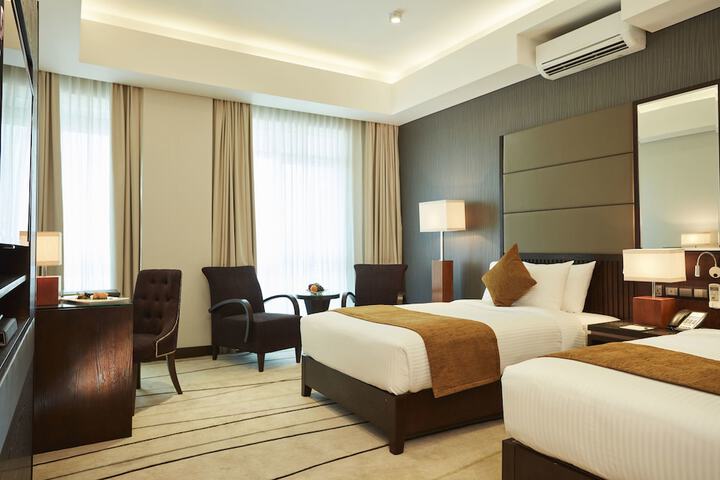 Room 10 of 65