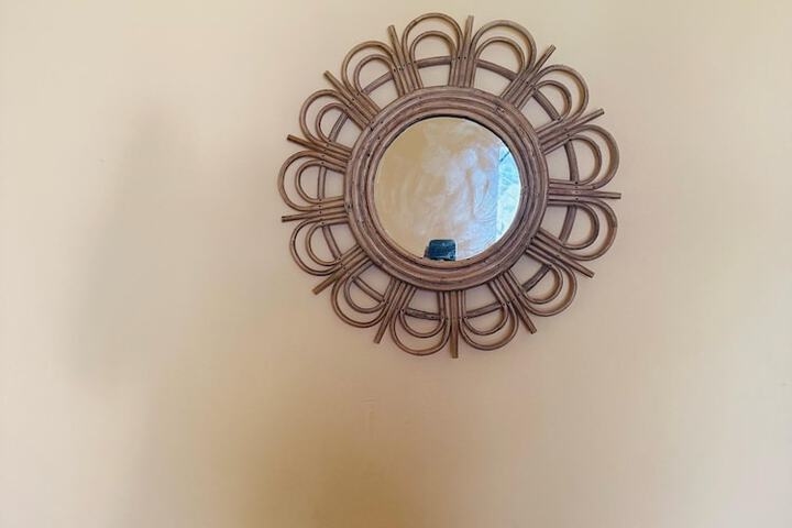 Room 6 of 11