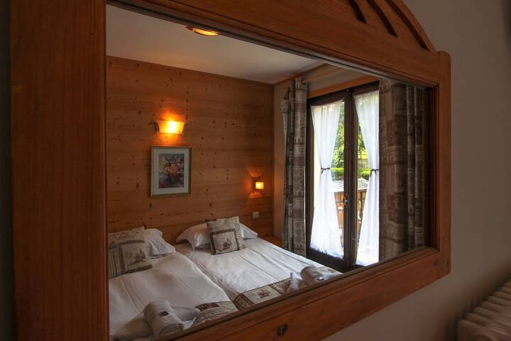 Room 40 of 60