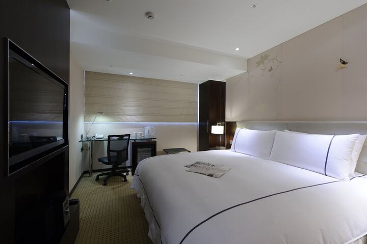 Room 14 of 41