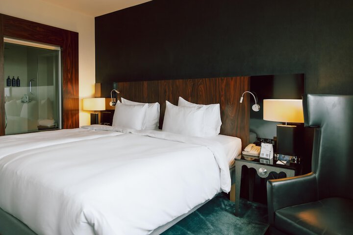 Room 51 of 224