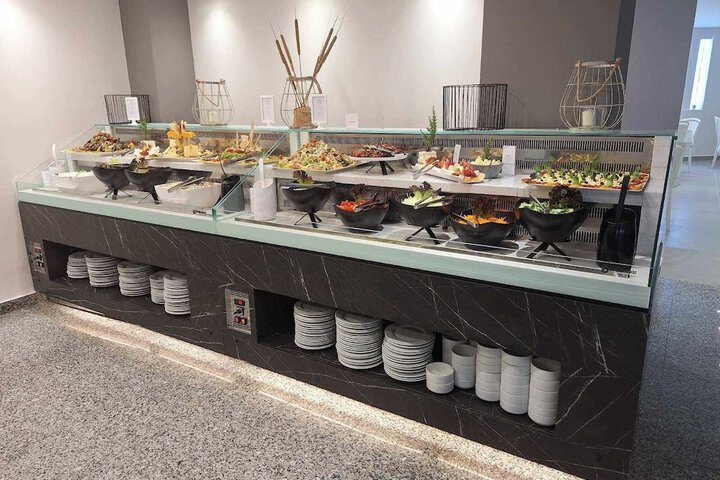 Dining 103 of 156