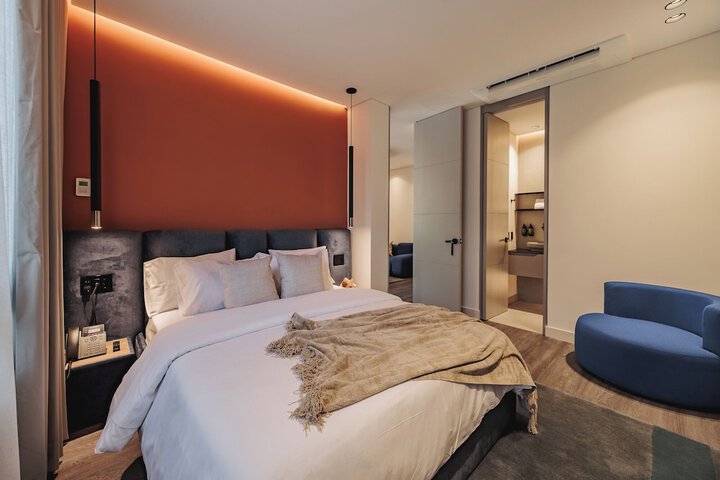 Room 19 of 93