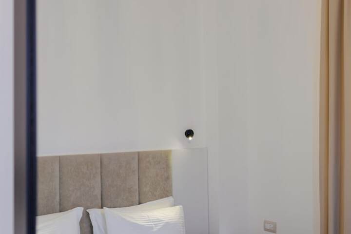 Room 10 of 64