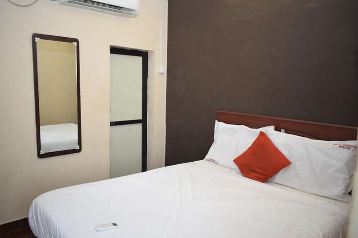 Room 18 of 54