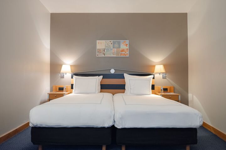 Room 41 of 109