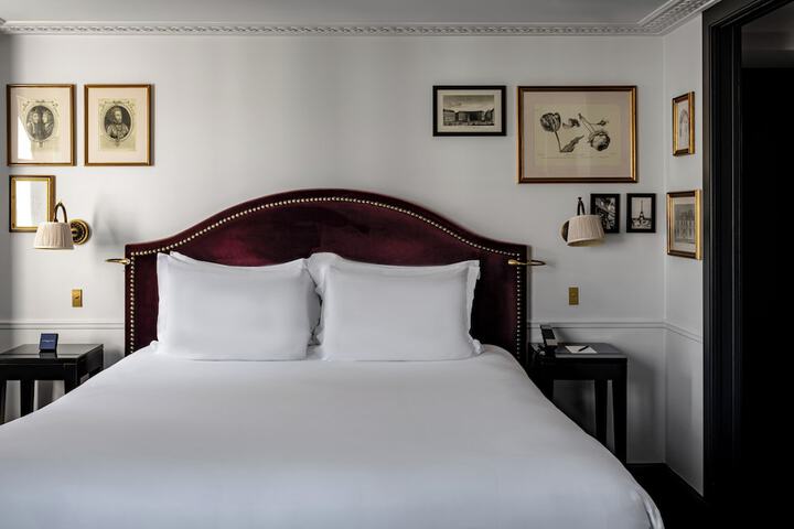 Room 12 of 38