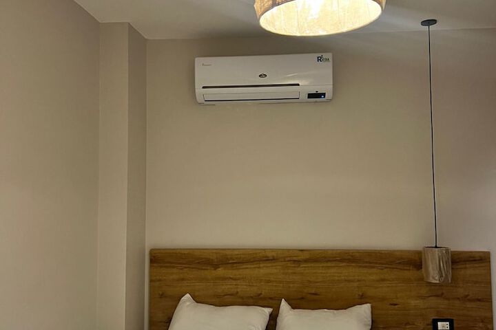 Room 15 of 150