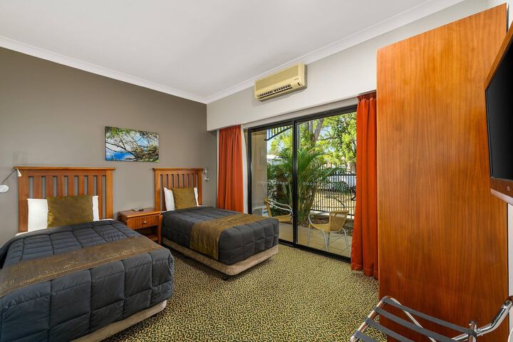 Room 40 of 54