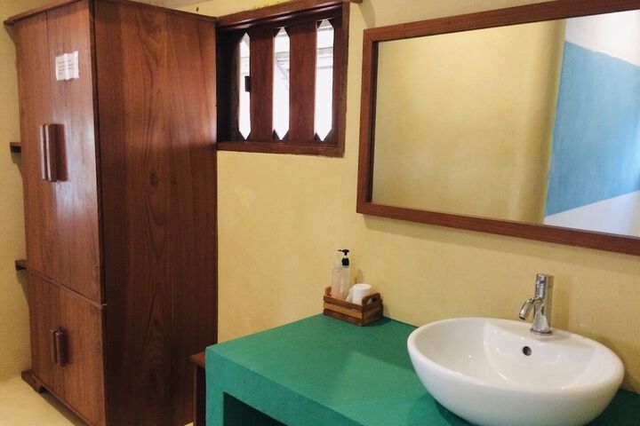 Room 53 of 87