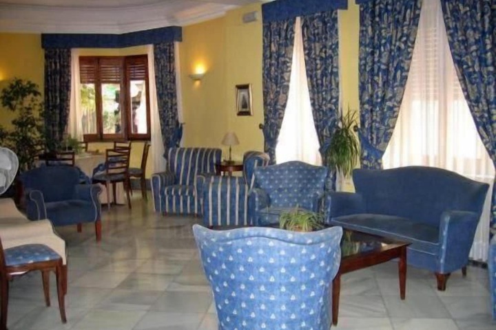 Hotel Interior 5 of 38