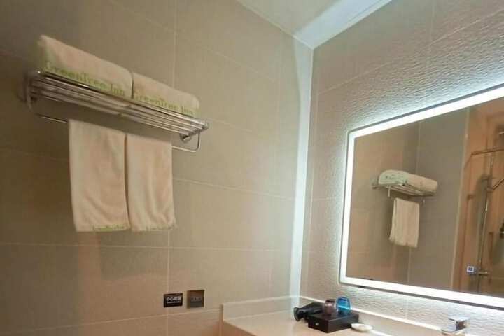 Room 36 of 52