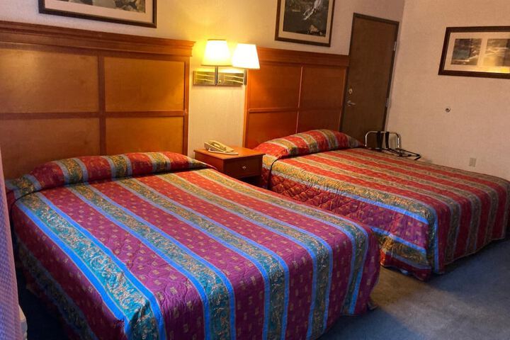 Room 12 of 25