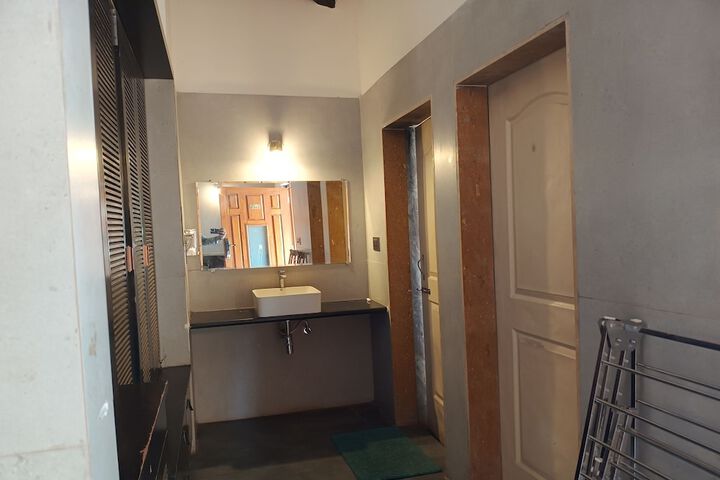 Room 26 of 111