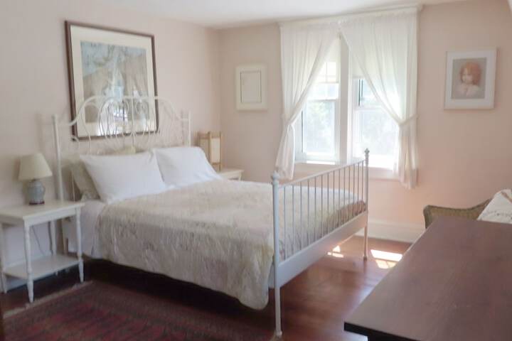 Room 13 of 42
