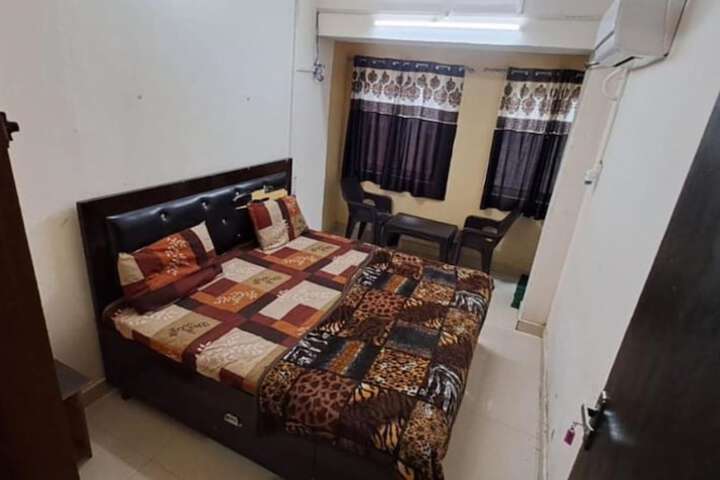 Room 8 of 14