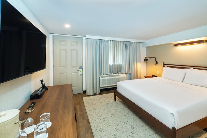 Room 49 of 86
