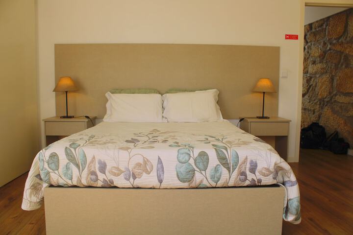 Room 9 of 40